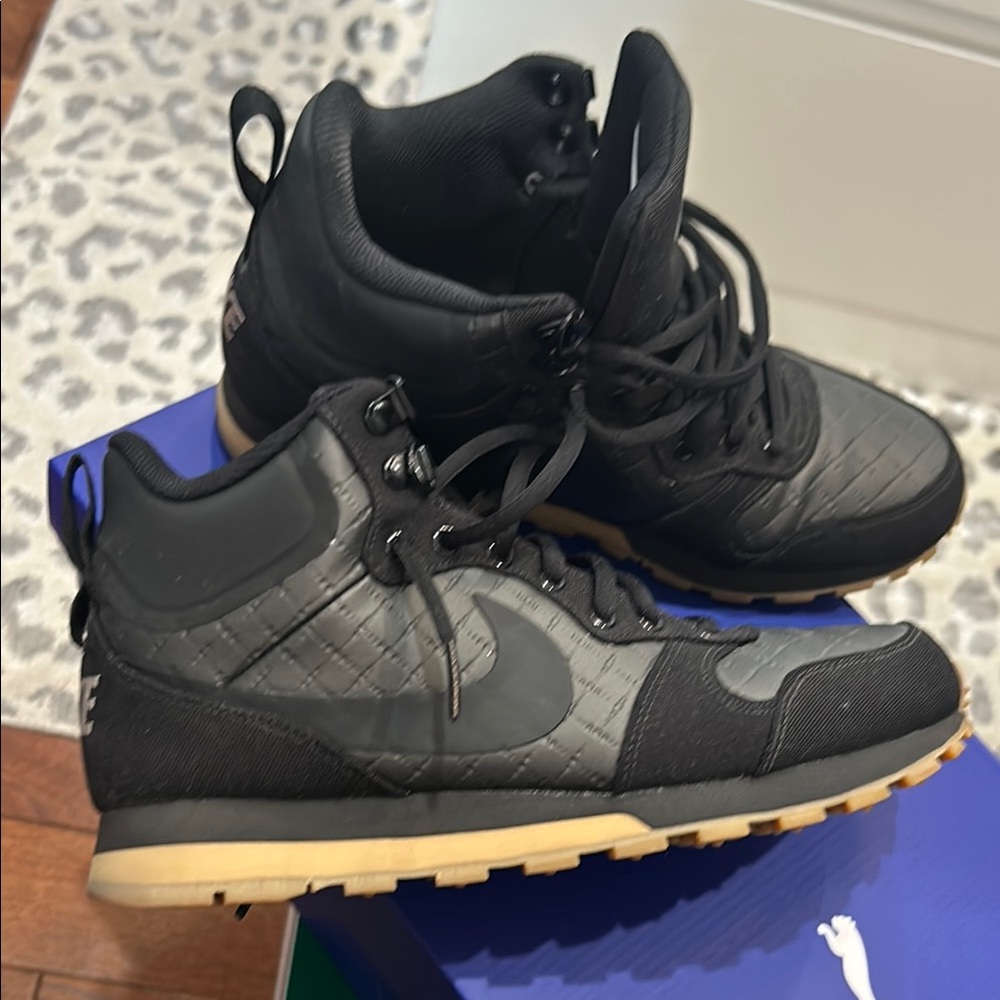 Nike Water Resistant Sneaker Boots
